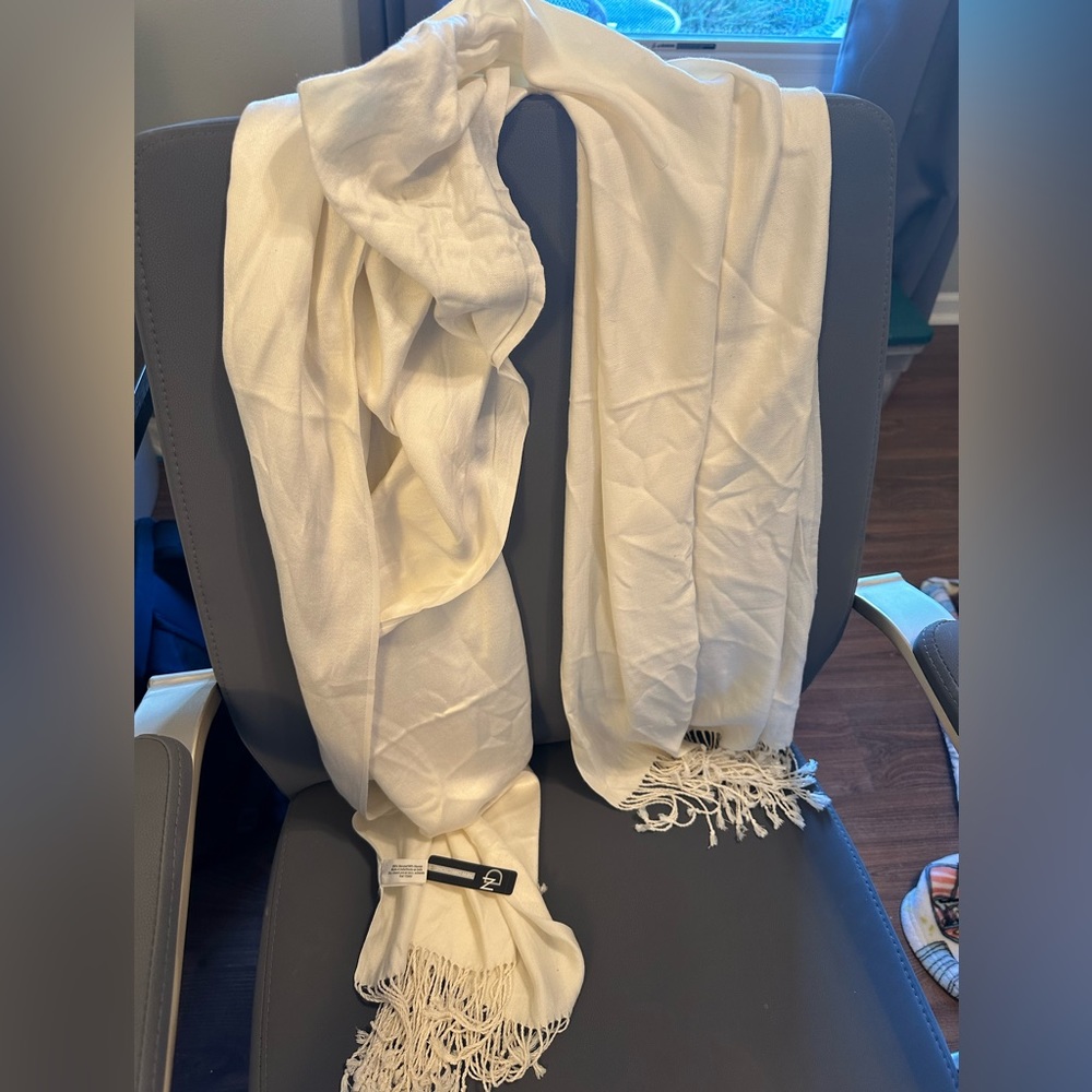 New Directions Pearly White Scarf